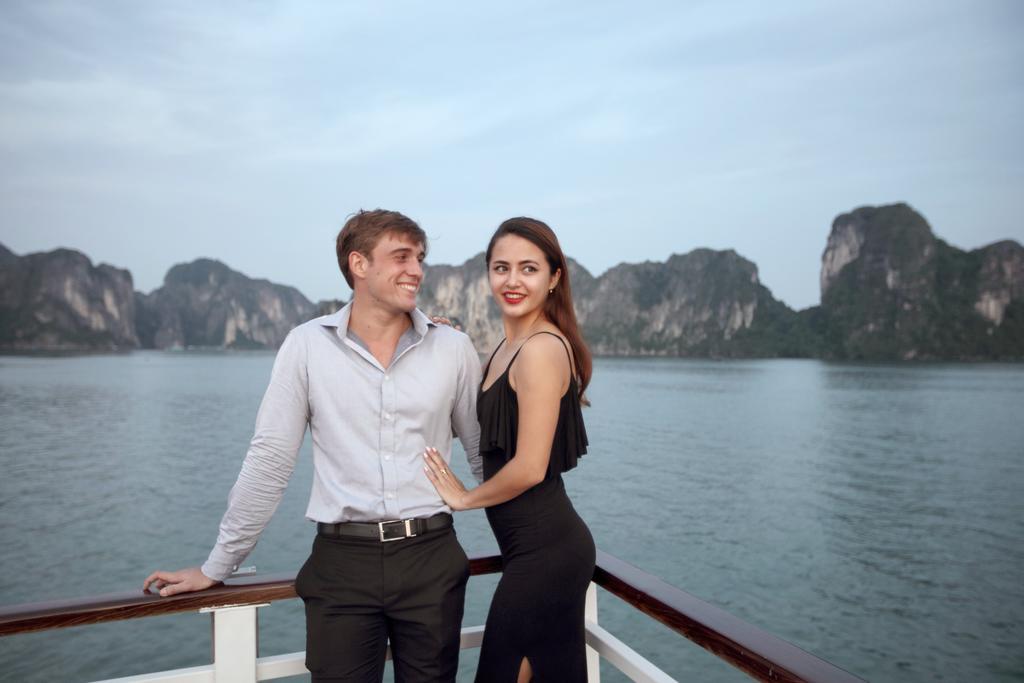Hotel Secret Halong Cruise Ha Long Exterior foto